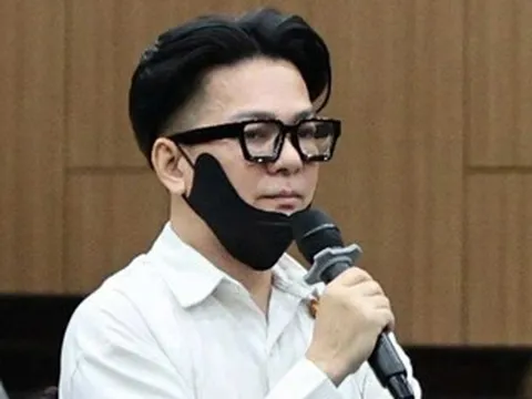 Ca sĩ Vũ Hà khai 1 lần đánh bạc tại khách sạn Pullman