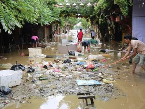 Hình ảnh chưa từng thấy ở Hội An, chủ nhân nhà cổ buông tiếng thở dài