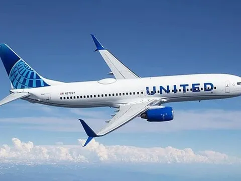 Khách rơi máy tính vào khoang hàng, máy bay phải quay đầu để tìm vì sợ nổ