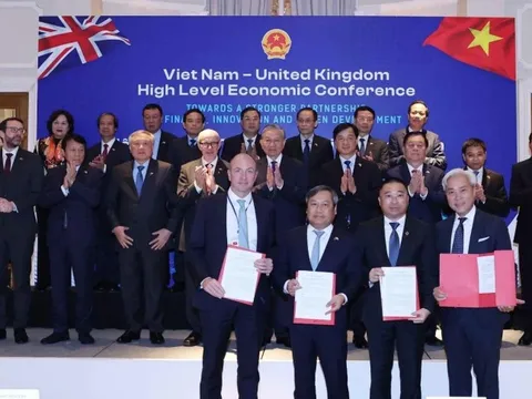 Tổng Bí thư Tô Lâm chứng kiến Quảng Ninh, Sun Group, VinaCapital, HAECO ký kết biên bản ghi nhớ hình thành trung tâm sửa chữa máy bay lớn tại Vân Đồn