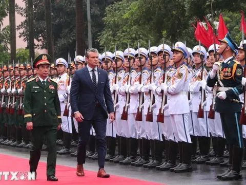 Bộ trưởng Phan Văn Giang hội đàm với Bộ trưởng Bộ Chiến tranh Mỹ Pete Hegseth