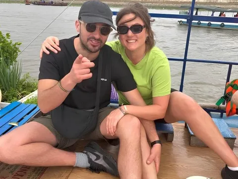 Bán ô tô để lấy tiền sang Việt Nam du lịch, du khách gặp cú sốc nhớ đời