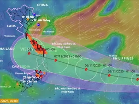 Bão Kalmaegi có khả năng cách bờ biển Gia Lai hơn 400km, giật cấp 17 vào sáng 6/11