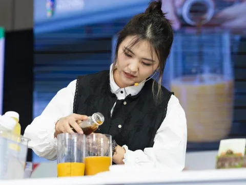 Barista Trung Quốc gây chú ý với món trà mít tại Việt Nam