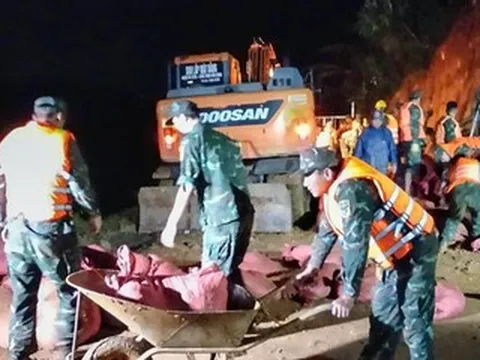 Hàng chục hộ dân được sơ tán khẩn cấp do lo ngại hồ thủy lợi Cay An vỡ đập