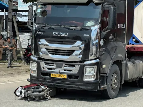 Tai nạn nghiêm trọng trên đường Mỹ Phước - Tân Vạn, 2 người trong một gia đình tử vong