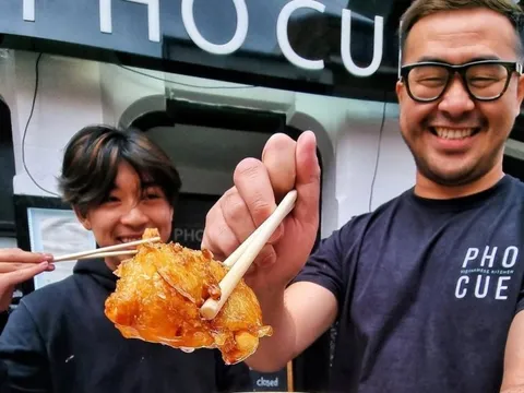 Quán phở Việt Nam xuất hiện trong bức ảnh của Erling Haaland