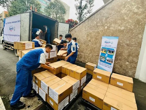 Rohto-Mentholatum Việt Nam hỗ trợ người dân bị thiên tai