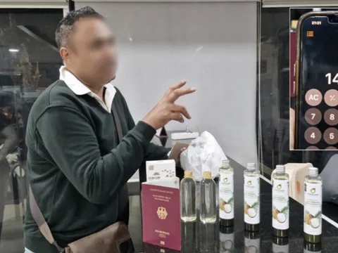 Du khách Đức mất 4.600 USD khi mua 5 chai dầu dừa ở Thái Lan