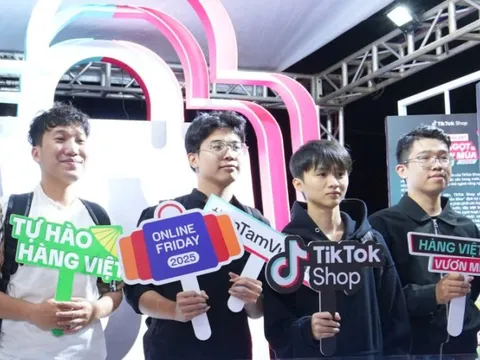 Khởi động chương trình mua sắm trực tuyến lớn nhất năm Online Friday