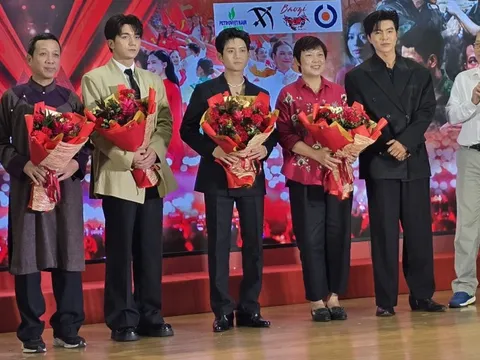 Mưa đỏ làm 'nóng' tọa đàm về phát triển công nghiệp văn hóa Việt Nam