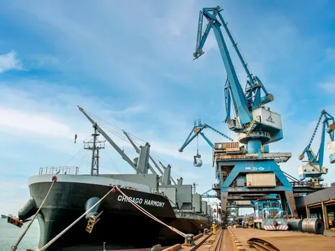 Có nơi cứ 2km lại có một trung tâm logistics, có nơi hàng trăm km không có trung tâm nào