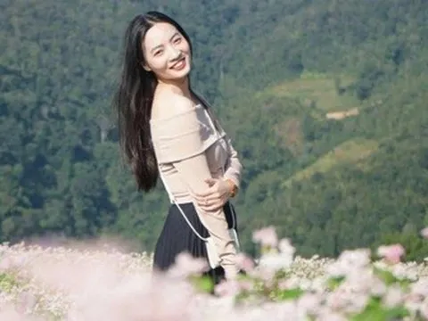 Khách đến cao nguyên đá nghe kể chuyện bằng rock giữa mùa hoa tam giác mạch