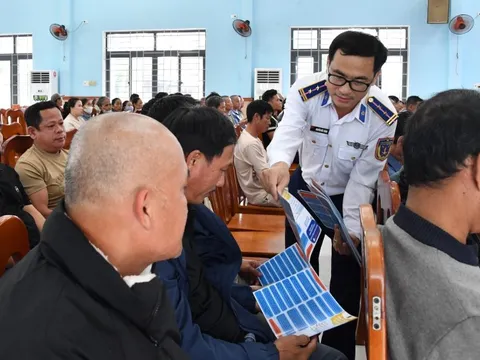 Đà Nẵng: Vận động ngư dân chống khai thác IUU