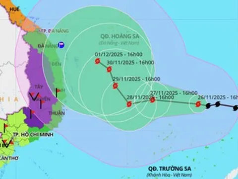 Bão số 15 Koto gặp không khí lạnh, điều gì sẽ xảy ra?