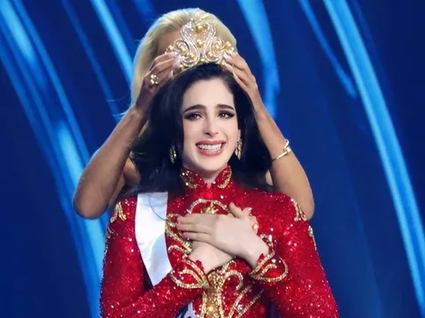 Nhiều thí sinh chỉ trích Tổ chức Hoa hậu Hoàn vũ