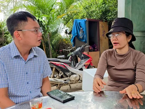 CLIP: Gặp lại người phụ nữ cùng 2 con nhỏ với lời kêu cứu đầy ám ảnh trong lũ dữ