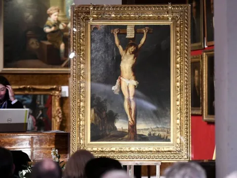 Bức tranh Chúa Jesus trên thập giá thất lạc 4 thế kỷ được đấu giá 2,7 triệu USD