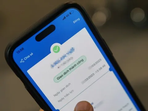 Chuyển khoản nhầm 500 triệu rồi chuyển khoản tiếp 3 lần để xin lại, người đàn ông nhận cái kết ấm lòng nhờ công an xã