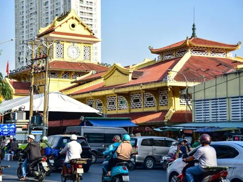 Ngắm chợ Bình Tây, di sản trăm năm chuyển mình thành điểm đến du lịch mới