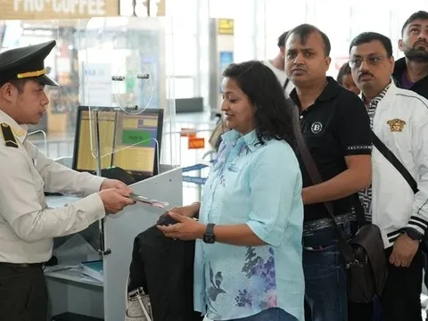 Chính phủ cho phép người nước ngoài nhập cảnh bằng thị thực điện tử tại 41 cửa khẩu