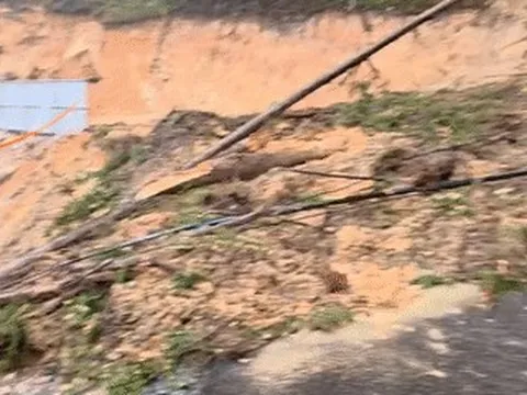 Đèo Mimosa sạt lở tại vị trí cũ, cửa ngõ vào Đà Lạt bị ách tắc