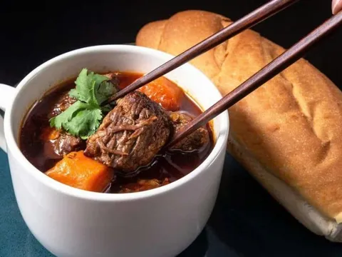 Bò kho, bò nhúng giấm, bò lúc lắc, bò né lọt top những món ăn từ thịt bò ngon nhất thế giới