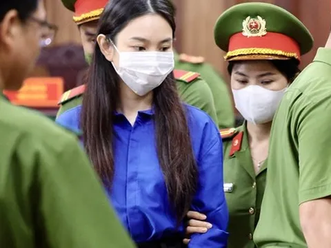 Nguyễn Thúc Thùy Tiên chấp nhận mức án 2 năm tù