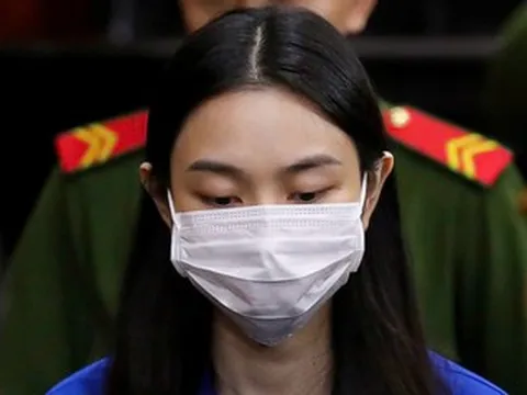 Hoa hậu Thùy Tiên chấp nhận thi hành bản án 2 năm tù