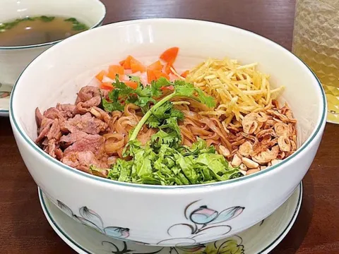 Tour một ngày đến Lái Thiêu: Ăn phở Gia Long, trải nghiệm gốm Thủ Biên