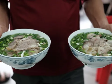 Phở Tàu Bay, phở Bắc vô Nam, người Sài Gòn nhớ lắm