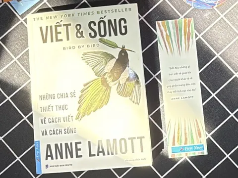 Viết và sống - Người bạn đồng hành cho những ai muốn viết