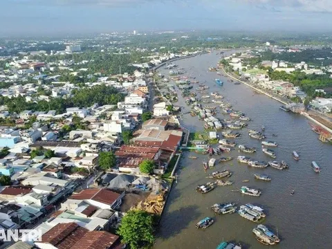 Cần Thơ trình diễn thiết bị bay không người lái tại lễ hội sông nước