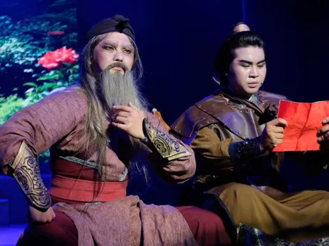 Sân khấu TP.HCM ít biến động: Đa dạng, dàn dựng nhiều vở sử Việt