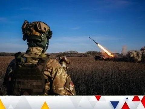 Chiến sự Ukraine 15/12: Lực lượng Kiev có thể tổng lực phá vây Mirnograd