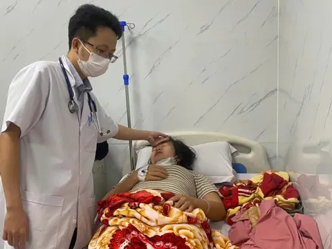 Đình chỉ cơ sở bánh mì Hồng Vân sau khi có 78 người nhập viện