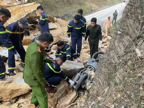 Sạt lở Quốc lộ 6 qua Phú Thọ: 3 người bị vùi lấp, đã tìm thấy 2 thi thể