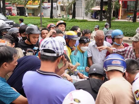 Năm 2025, người ở TPHCM đã xếp hàng cả tiếng vì những món ăn nào?