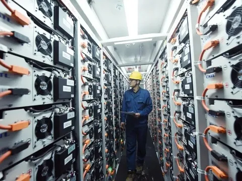 Pin Trung Quốc: "Gót chân Asin" của ngành quốc phòng Mỹ và gã khổng lồ AI