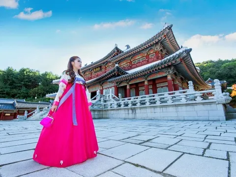 Đi lại thuận tiện, khách Việt đổ xô sang Hàn Quốc làm đẹp và chơi golf