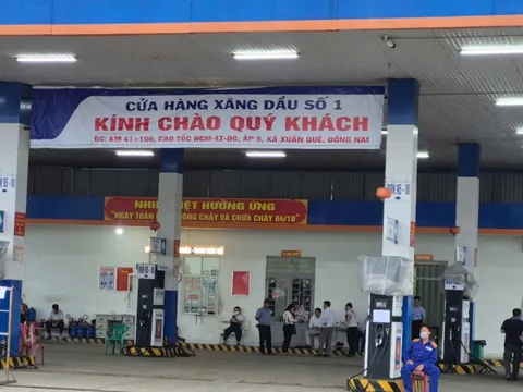 Kiểm tra công tác an toàn giao thông tại cửa hàng xăng dầu Châu Thành