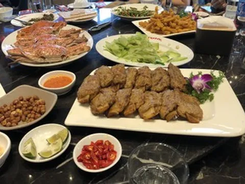 Đặc sản ngon ngọt trong mâm cỗ Hải Phòng, khách Hà Nội đặt ship 120km về làm quà