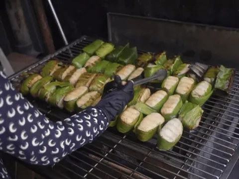 Khách Mỹ ăn món "tráng miệng ngon nhất thế giới" ở TPHCM, giá 20.000 đồng