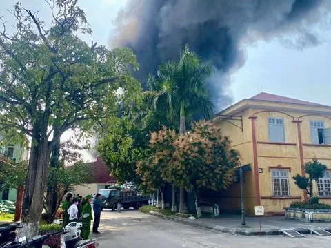 Cháy xưởng lao động dạy nghề trong trại giam