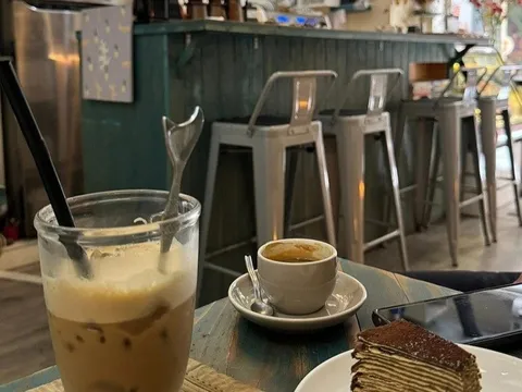 TPHCM: Quán cà phê chỉ cho khách ngồi hơn 1 tiếng và loạt yêu cầu lạ