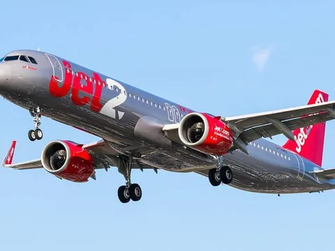 Máy bay cất cánh ở Anh bỏ quên 36 người ở sân bay, hành khách bức xúc