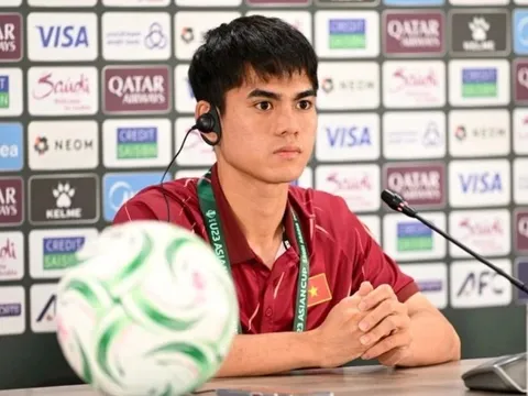 Đội trưởng Khuất Văn Khang nhớ cơm nhà, sạp bánh mì của mẹ