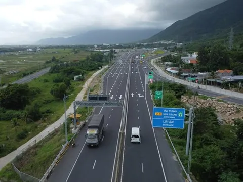 Khẩn trương xây dựng quy chuẩn đường cao tốc