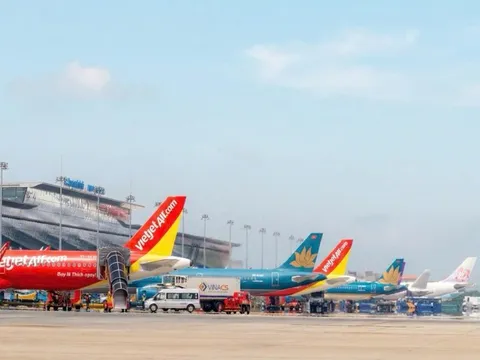 Vé máy bay Tết 2026: Nhiều đường bay sắp kín chỗ, nguồn cung có đáp ứng kịp nhu cầu tăng cao?