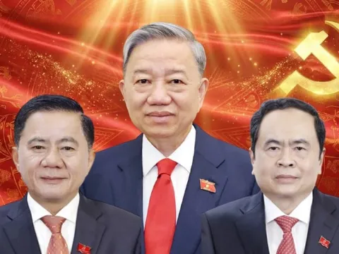 19 đồng chí Ủy viên Bộ Chính trị khoá XIV